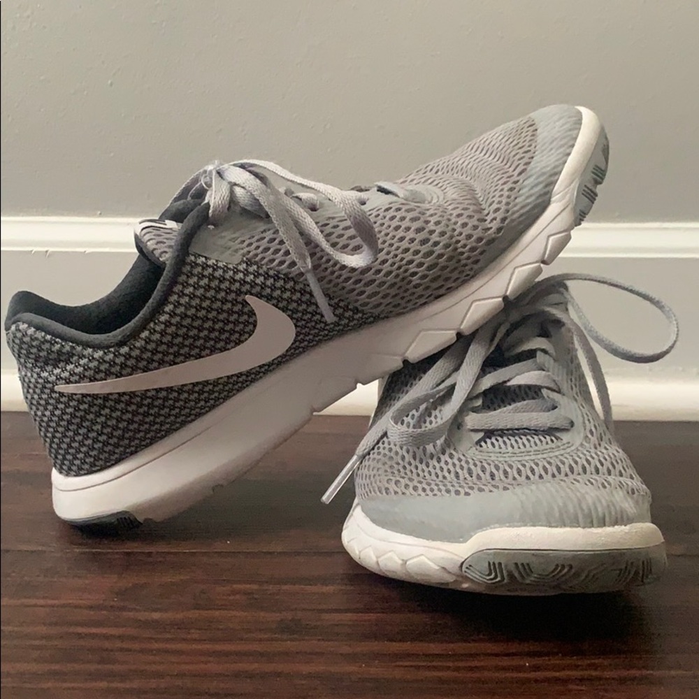 NIKE sneaker
